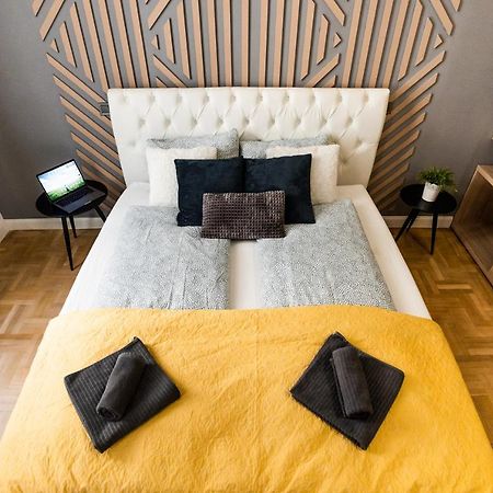 Deluxe Quentin Home Next To The Fashion Street Budapest Eksteriør bilde